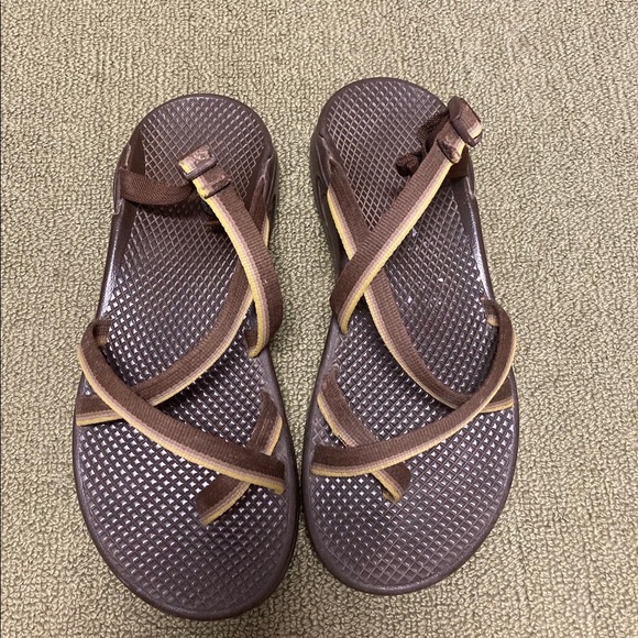 COPY - Cute slip on chacos - Picture 2 of 3